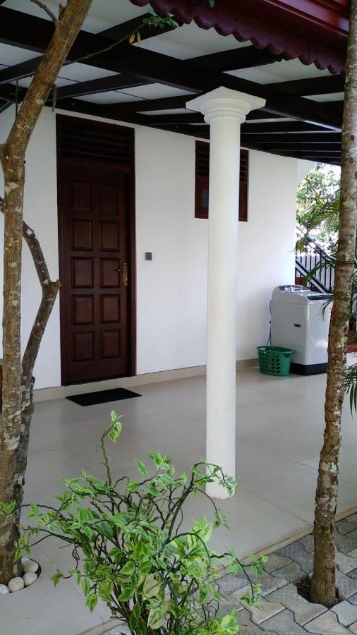 Villa Araliya 히카두와 외부 사진